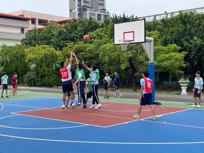 LINE_ALBUM_111學年度九年級三對三籃球賽-1120525-26_230605_5_0