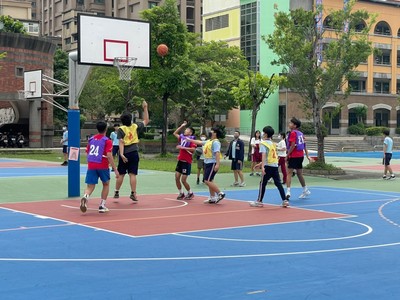 LINE_ALBUM_111學年度九年級三對三籃球賽-1120525-26_230605_4_0